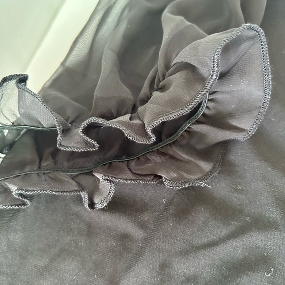 NWOT Adele & May Black Knit Top with Chiffon Short Sleeves Floral Tie - Picture 11 of 11